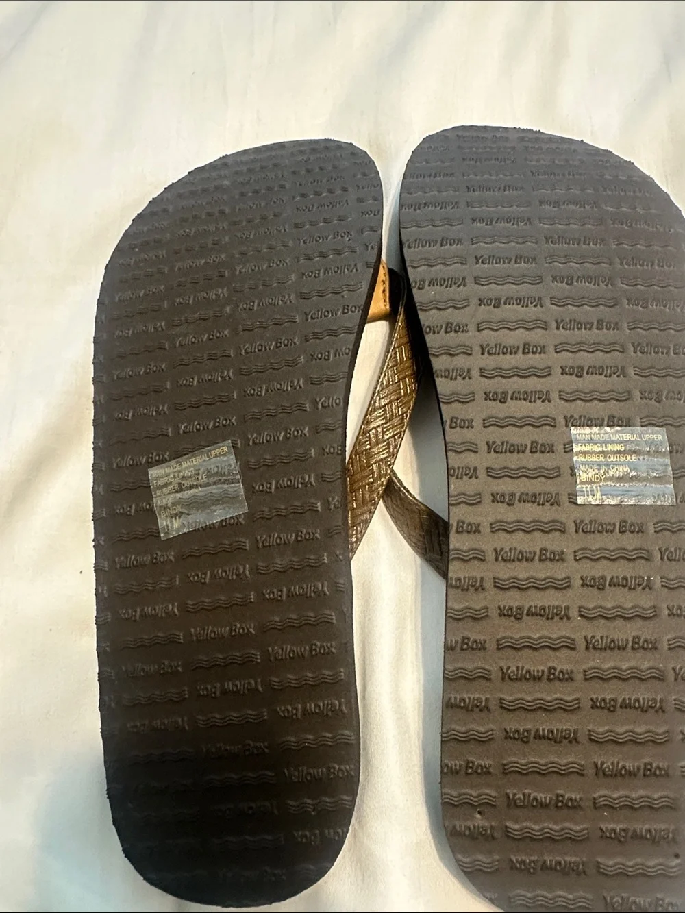 Yellow Box black flip flops with olive woven straps - Picture 2 of 4